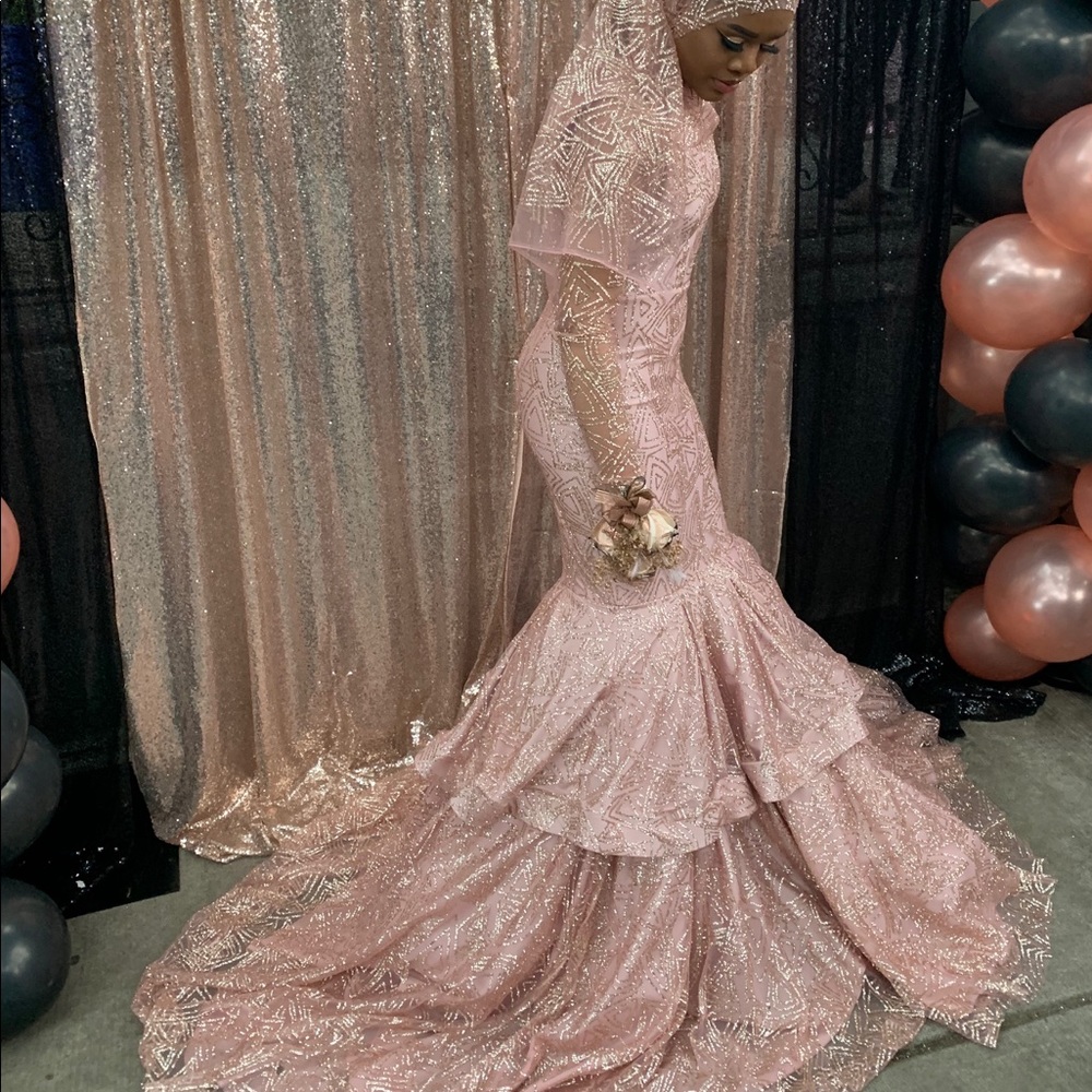 Prom Dress - Picture 4 of 7